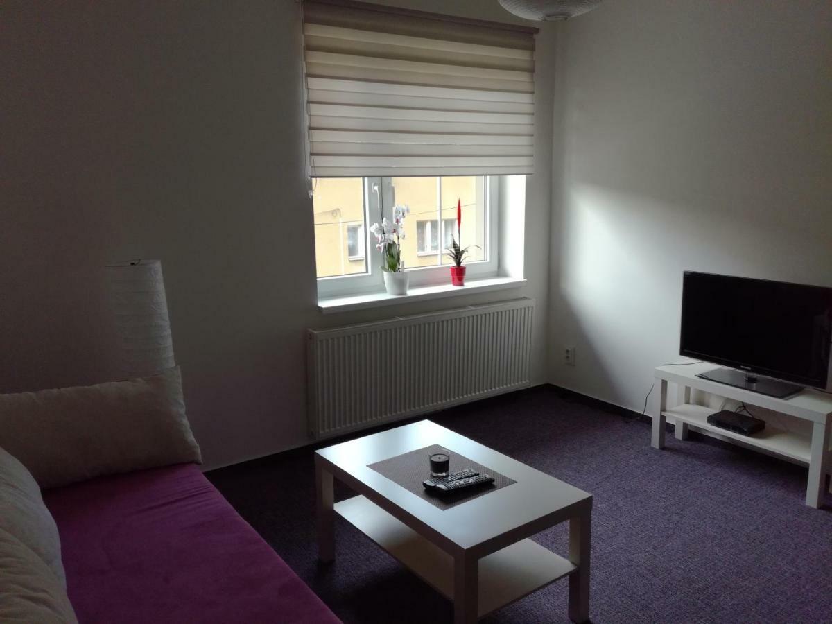 Apartman Prefa Benesov nad Ploucnici Eksteriør bilde